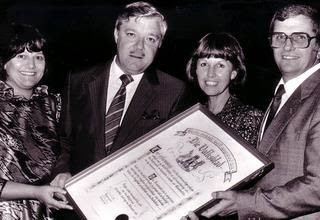 WALS OP STADSAAL SE VERHOOG